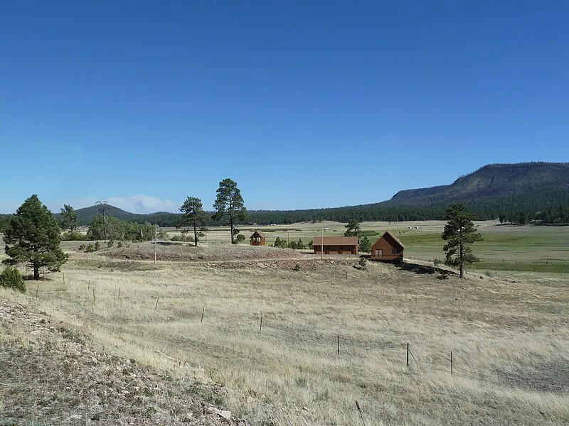 Georges Lake Trail, Apache