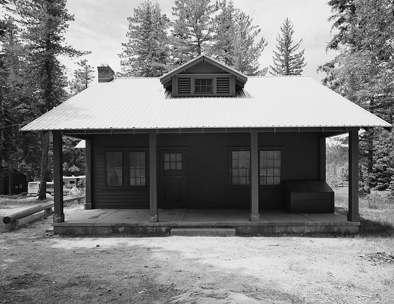 Columbine Visitor Center, Graham